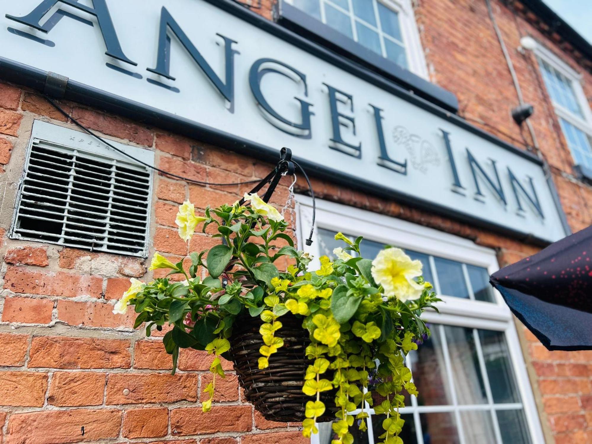 Angel Inn Misson ภายนอก รูปภาพ